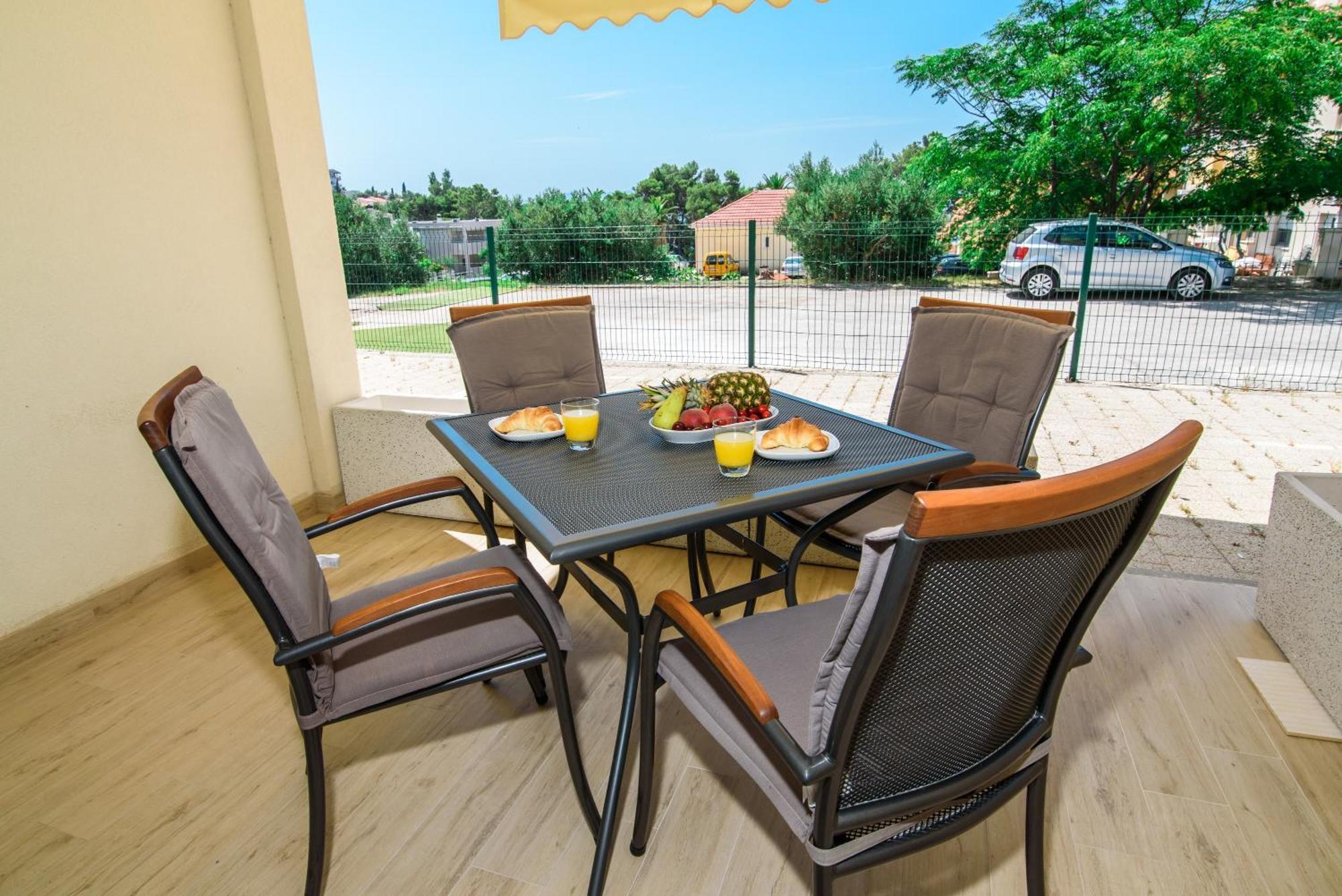 Apartments Leone Lukas Promajna Szoba fotó
