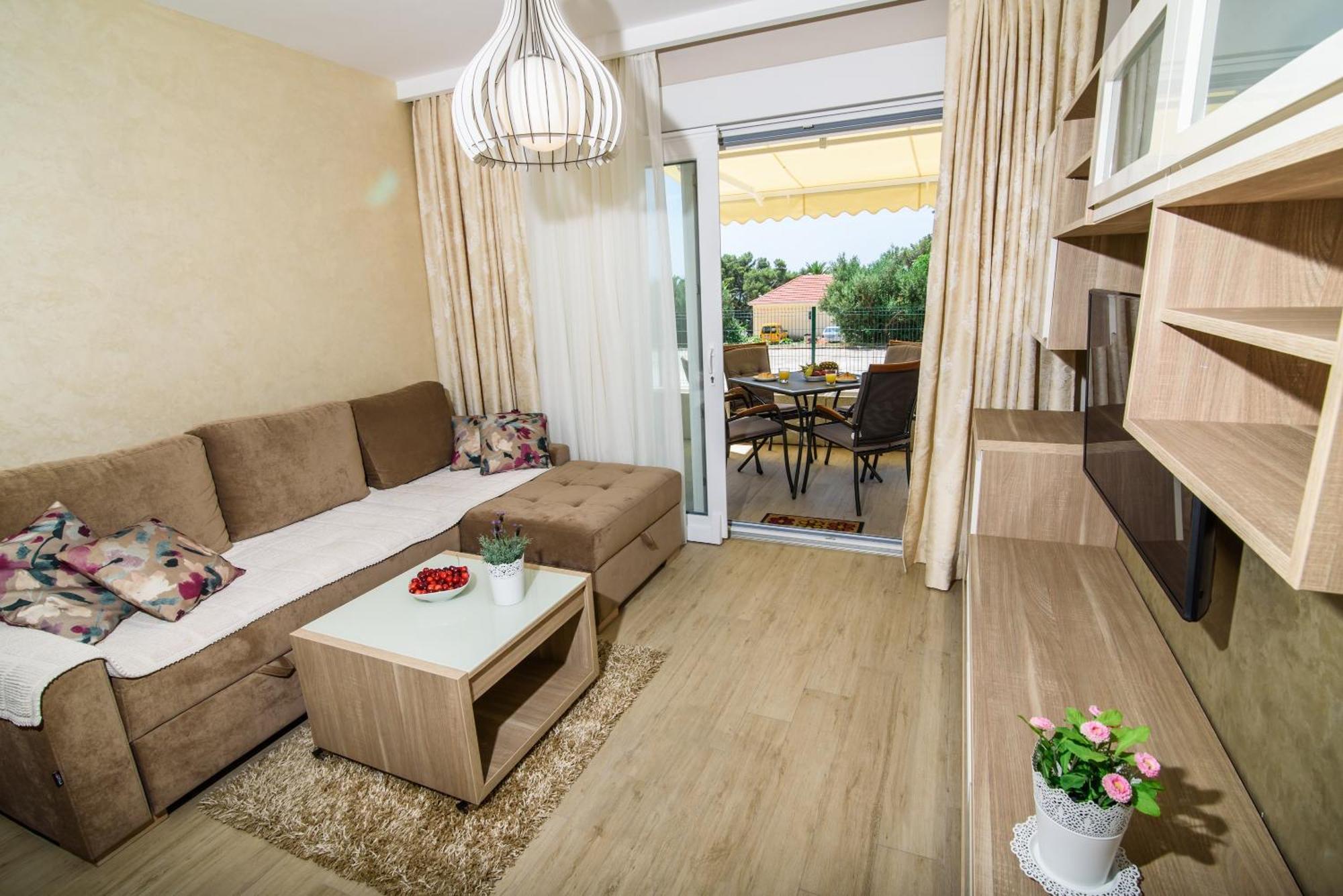 Apartments Leone Lukas Promajna Szoba fotó
