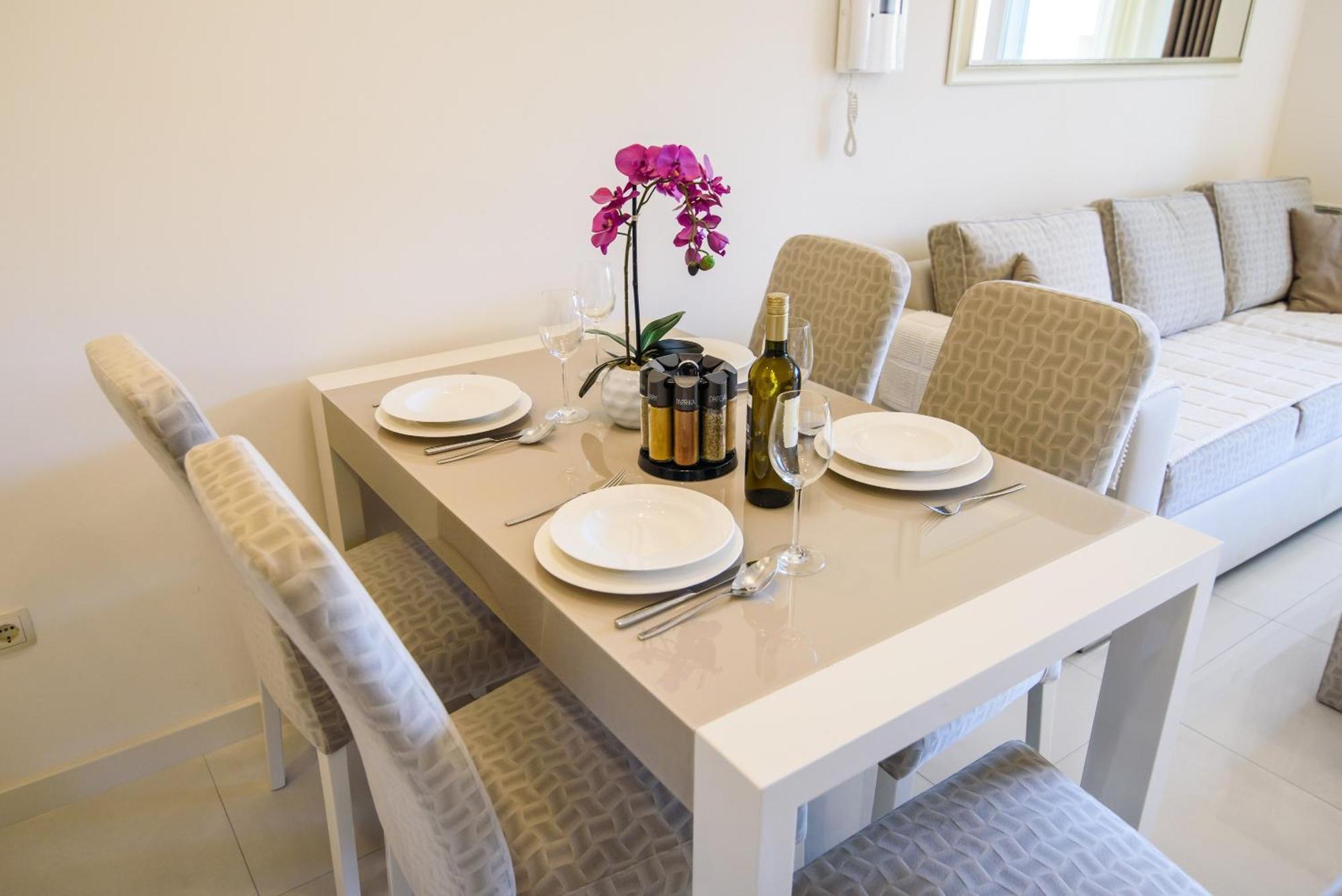 Apartments Leone Lukas Promajna Szoba fotó
