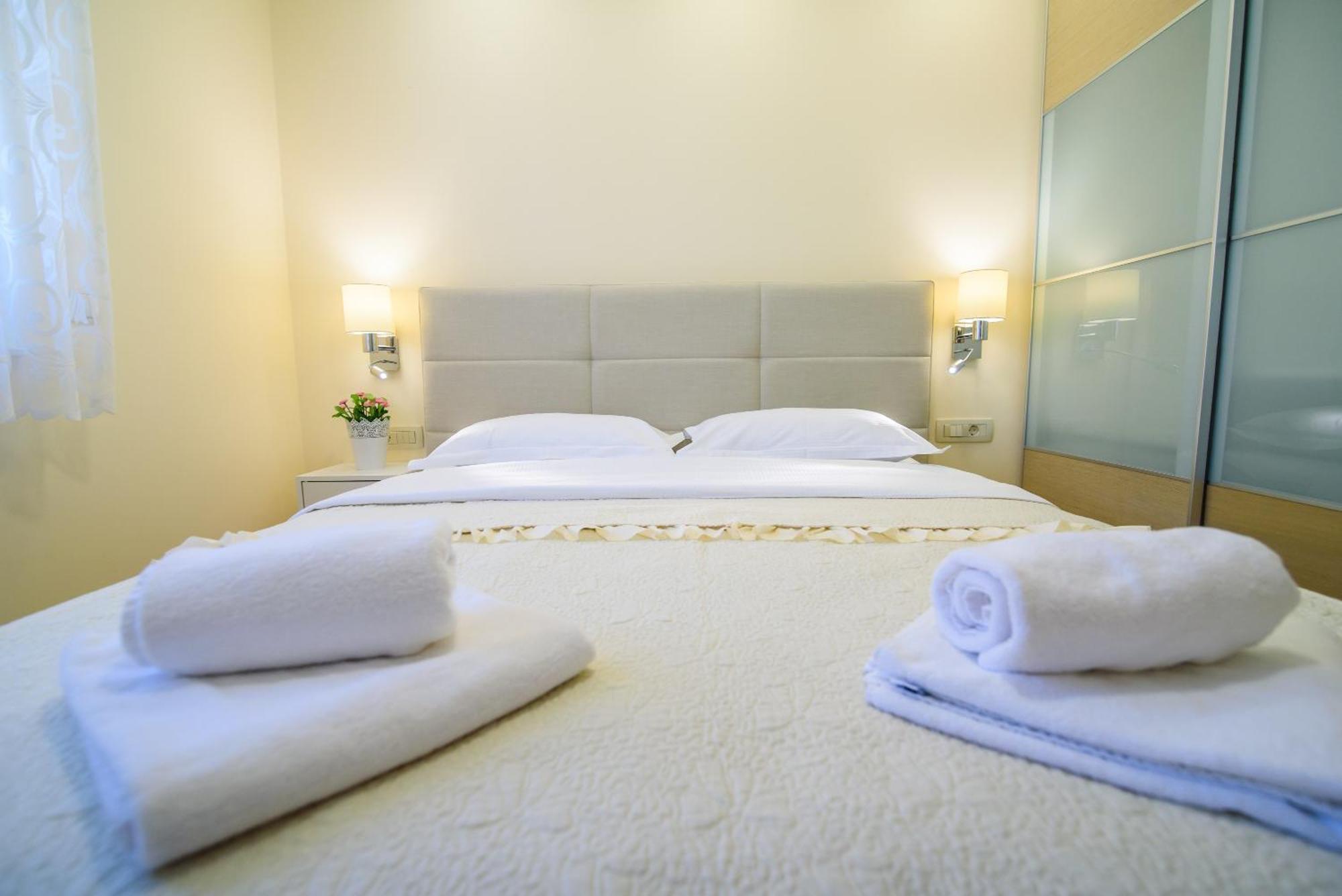 Apartments Leone Lukas Promajna Szoba fotó