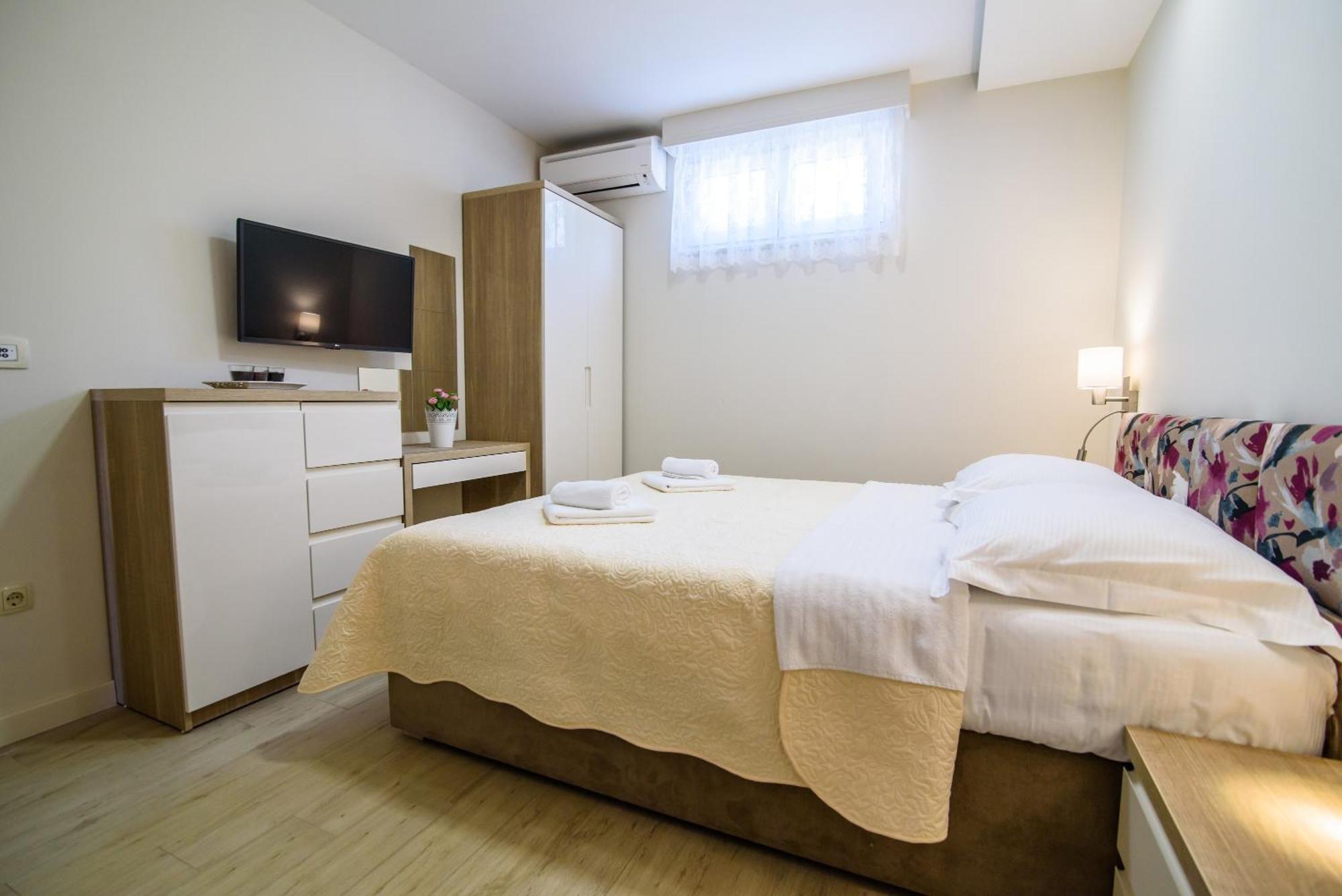 Apartments Leone Lukas Promajna Szoba fotó