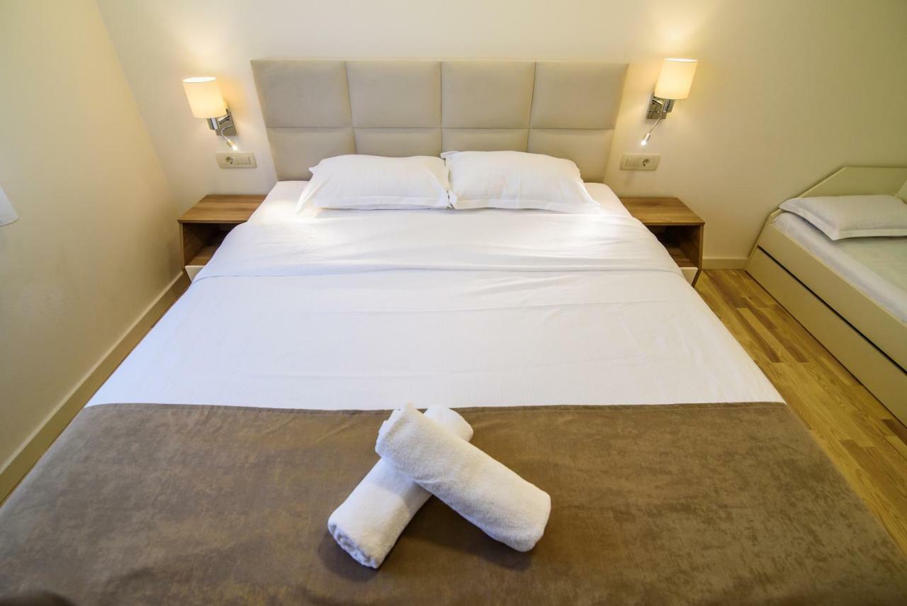 Apartments Leone Lukas Promajna Kültér fotó
