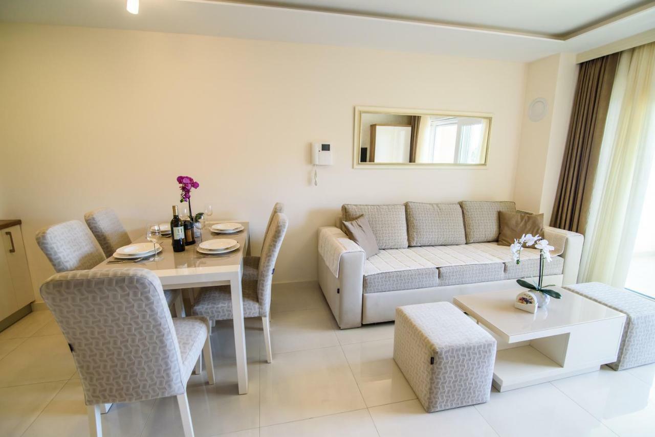 Apartments Leone Lukas Promajna Kültér fotó