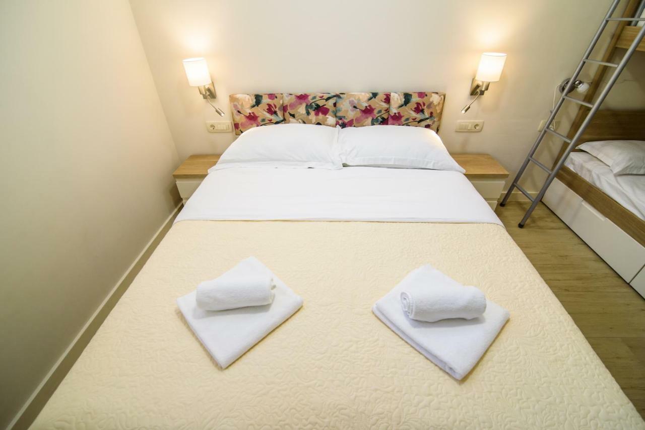 Apartments Leone Lukas Promajna Kültér fotó